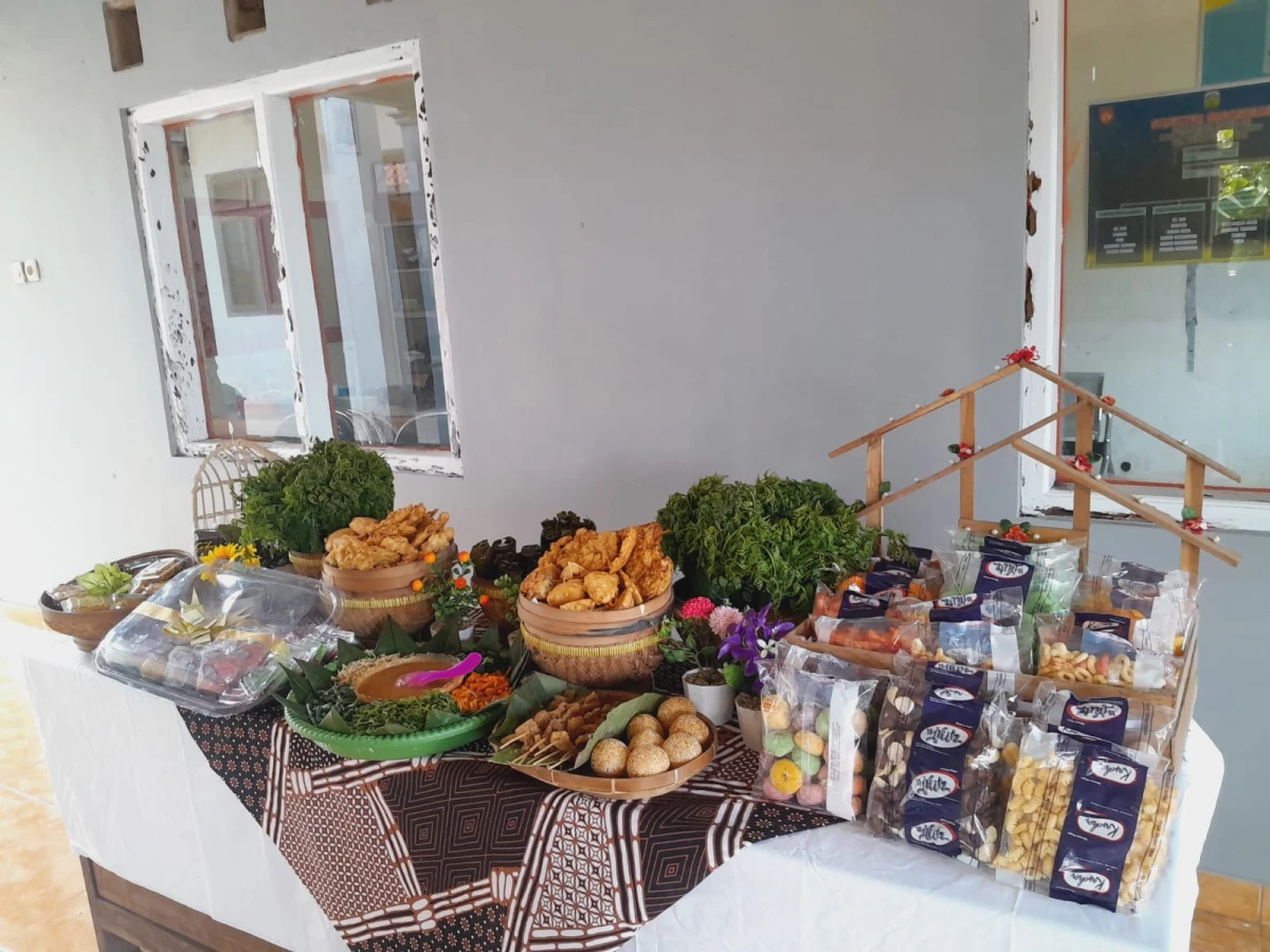 Pelatihan Table Display Produk UP2K Oleh Pokja II