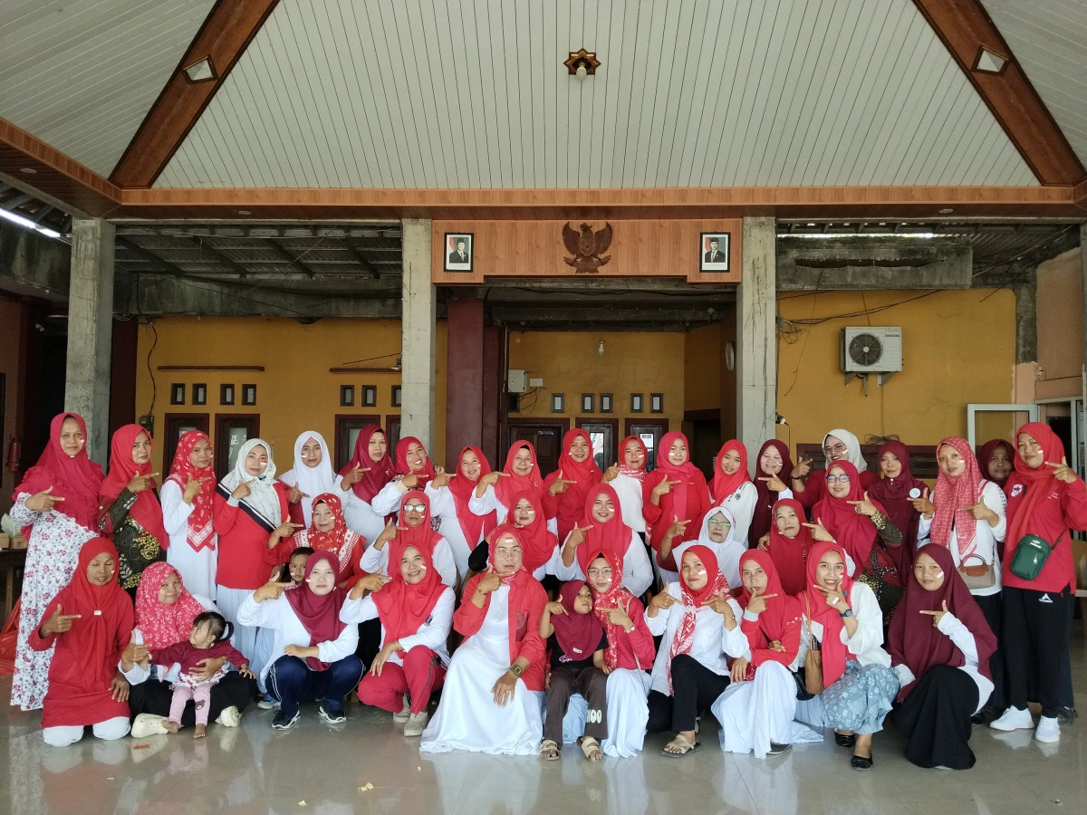 Rutinan pkk desa sowan Kidul. 