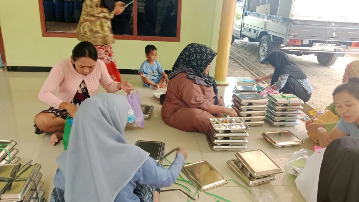 MAKANAN BERGIZI GRATIS ( MBG) 