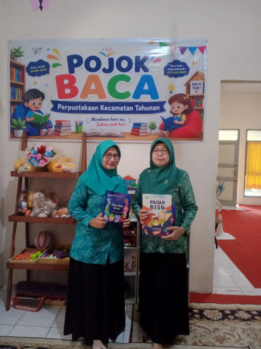 Pencanangan pojok baca bersama BPK camat tahunan dan Tp PKK SE kec.Tahunan