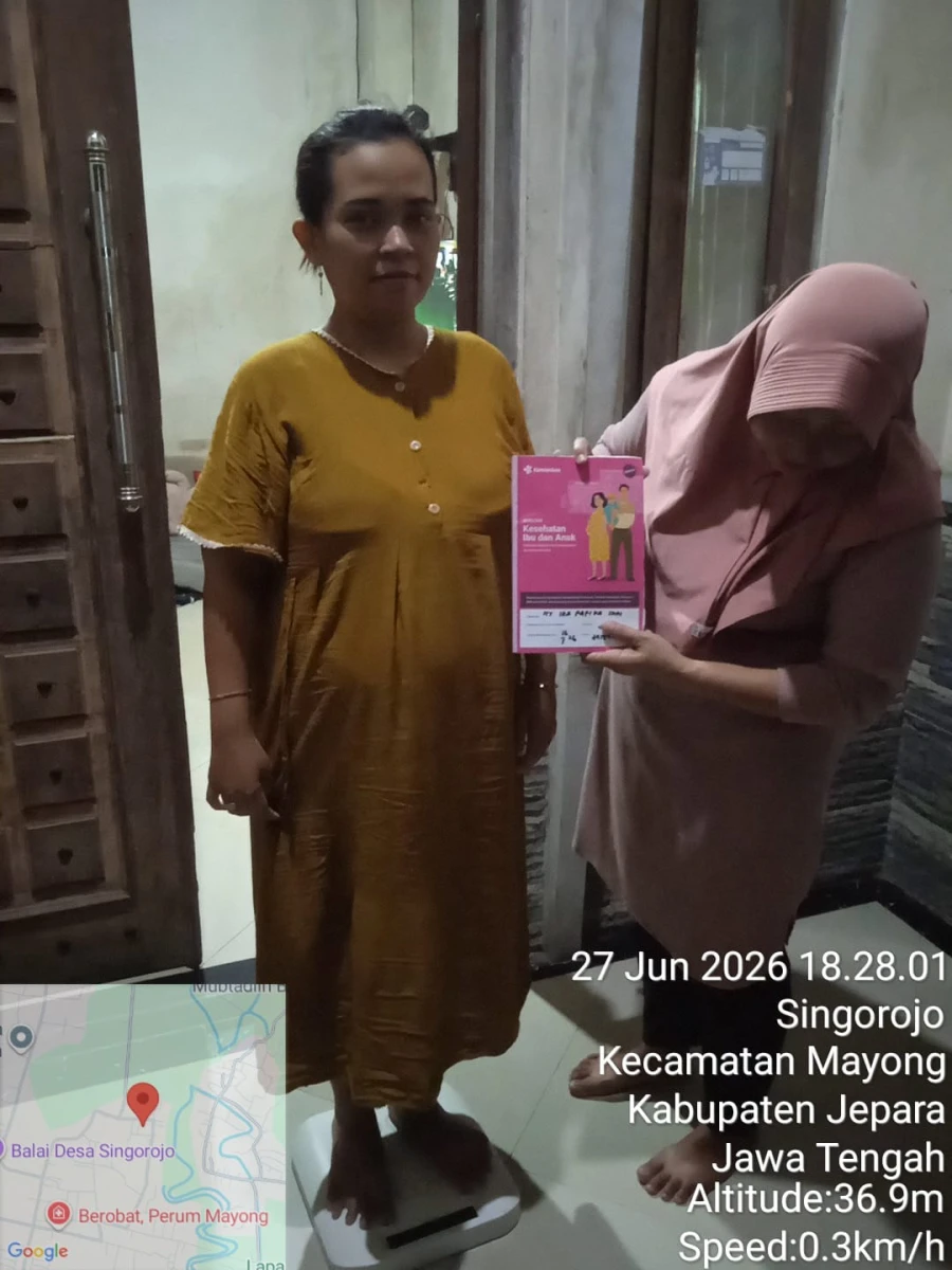 Kunjungan Kader TPK kepada Ibu Hamil Eka Rafika Sari RT 04/RW 02