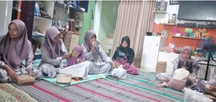 Pertemuan pkk pelangi rt 6 rw 1 desa pelang