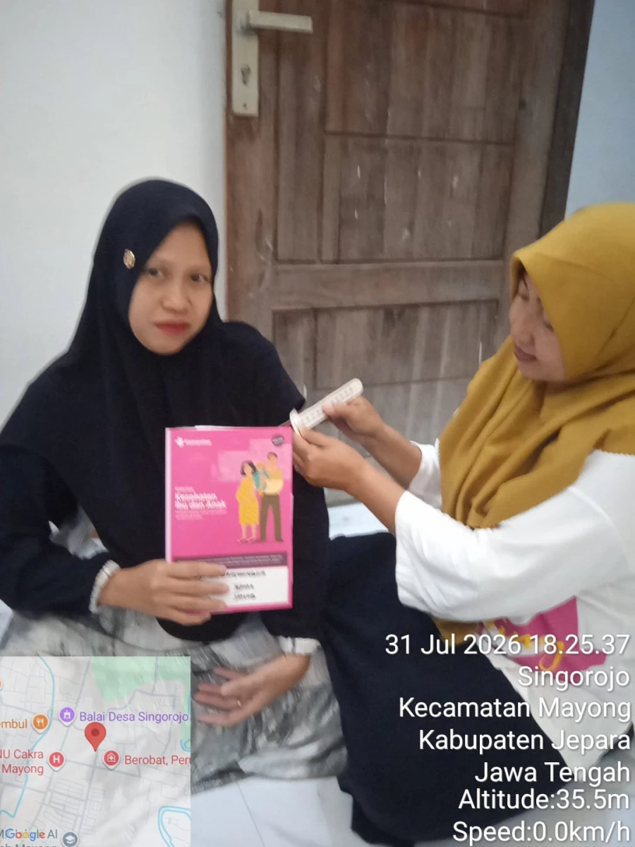 Kader TPK Melaksanakan Kunjungan Pendampingan Ibu Hamil an. Dwi Puji Rahmawati di RT 01 RW 02