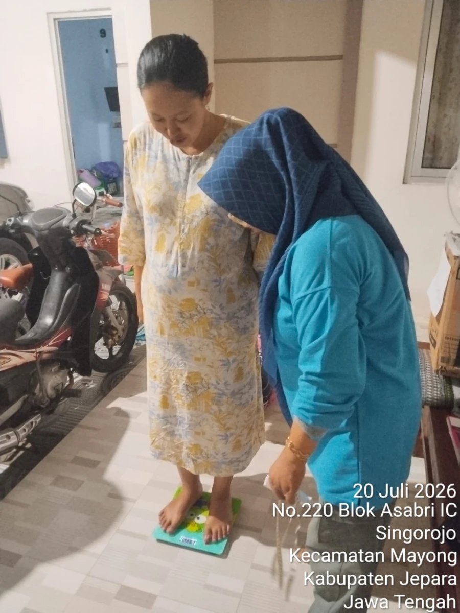 buatkan judul dan deskripsi 3 kalimat tentang kader tpk kunjungan ke ibu hamil bernama anggun Septiana  RT 07/RW 03