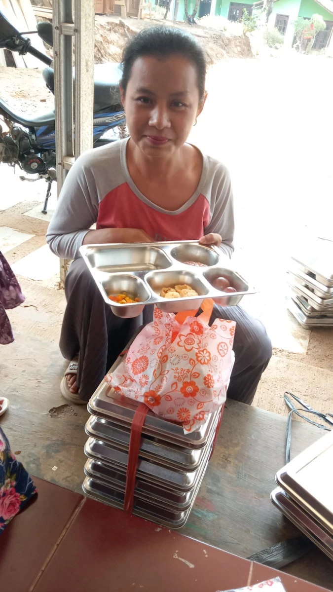 Pemberian MBG  bagi ibu menyusui di desa suwot 2026