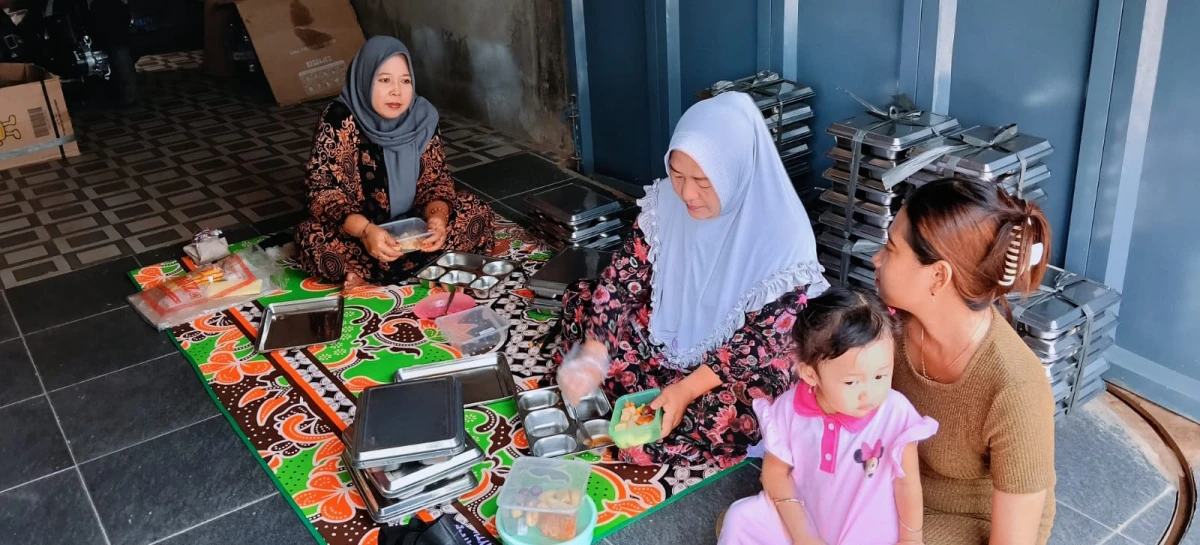 Pemberian MBG  bagi anak balita posyandu sinar putra  2026