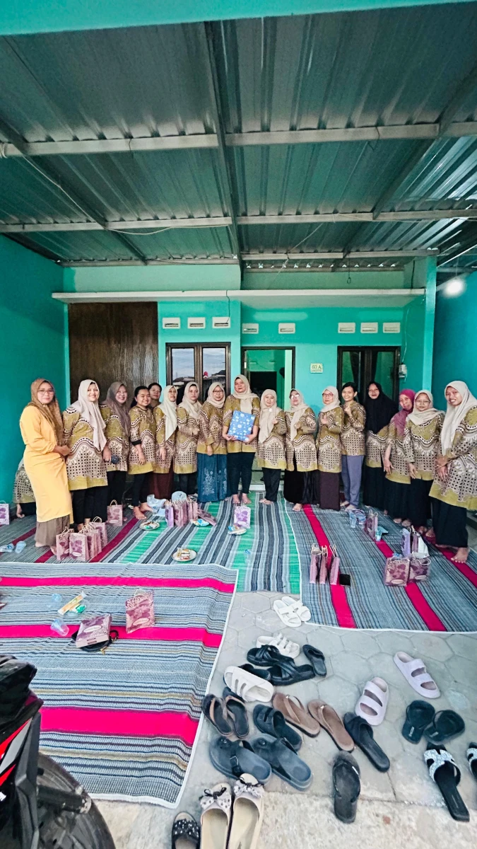 Perkuat Sinergi Program Desa, Ketua TP PKK Desa Pelemkerep Hadiri Pertemuan Rutin PKK RT 06 RW 03