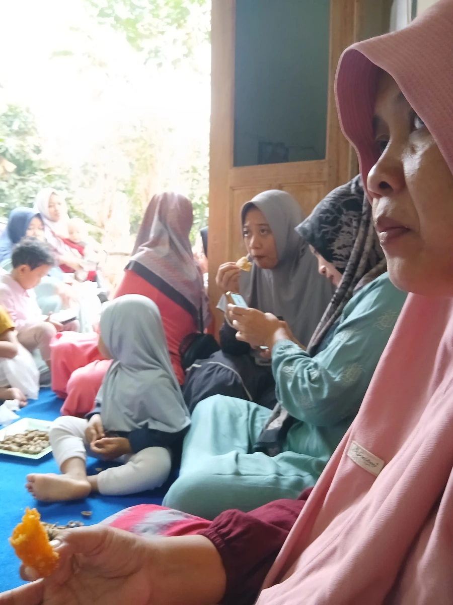 Sosialisasi caping PKK di PKK RT desa sendang 