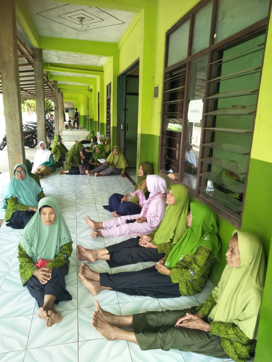 Muslimatan Rutin Ranting 2 Desa Karanggondang, Pererat Silaturahmi dan Tingkatkan Keimanan