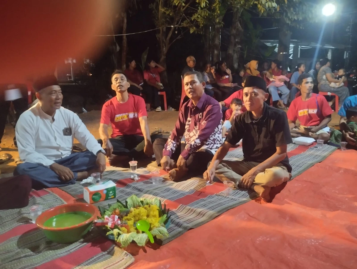 Petinggi dan Ketua TP PKK Desa Karanggondang Hadiri Doa Syukur Menjelang HUT ke-81 Kemerdekaan RI