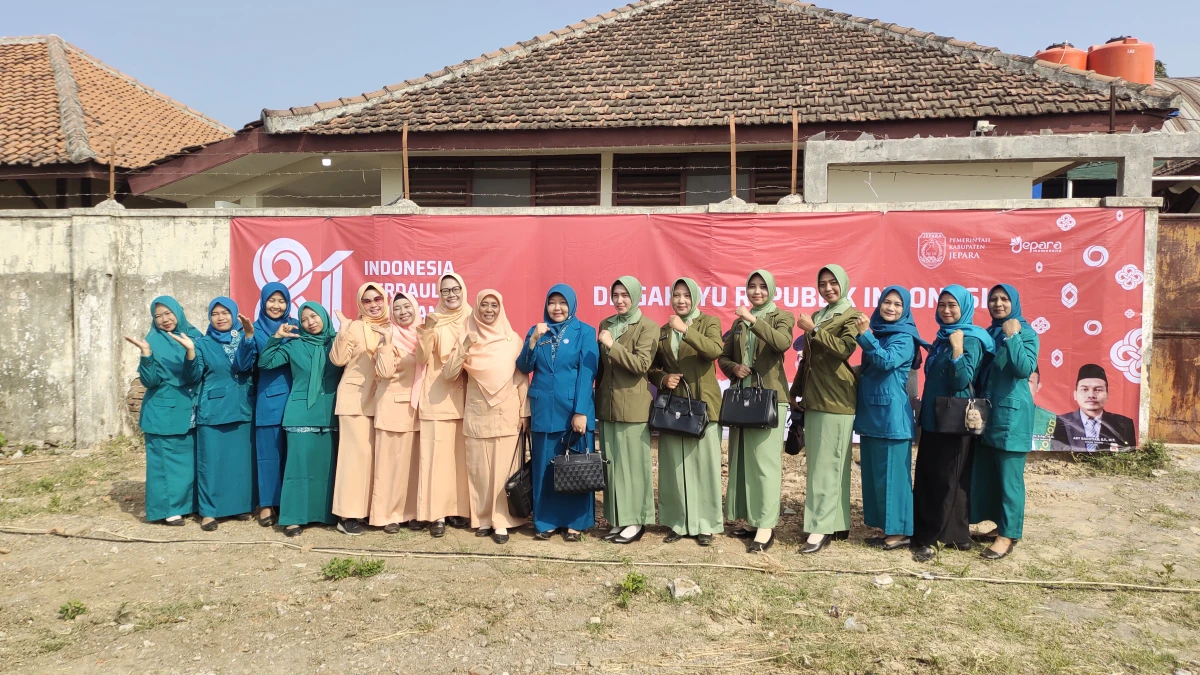 Upacara 17 Agustus sejecamatan nalumsari 