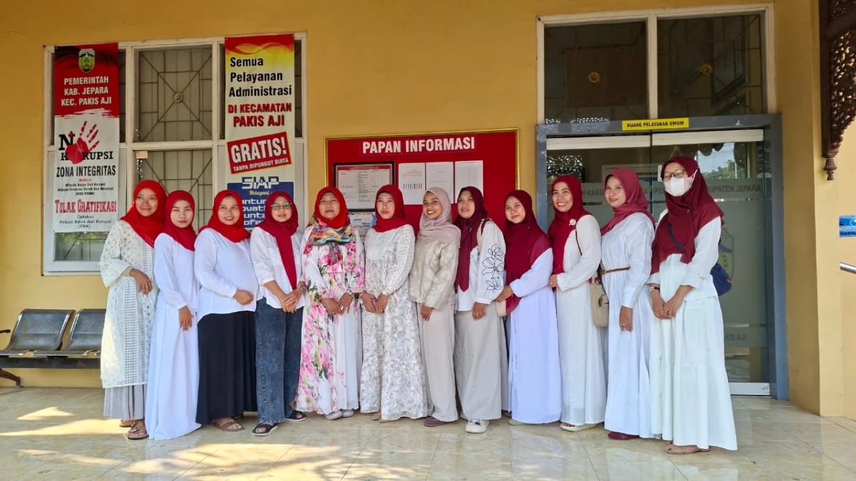 TP PKK KECAMATAN PAKIS AJI MENGIKUTI TIRAKATAN HUT KE-81 KEMERDEKAAN REPUBLIK INDONESIA
