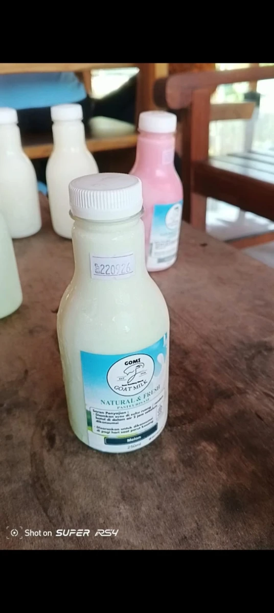 PENGENALAN DAN PROMOSI SUSU MURNI KAMBING SAPERA SEBAGAI PRODUK UMKM KECAMATAN PAKIS AJI