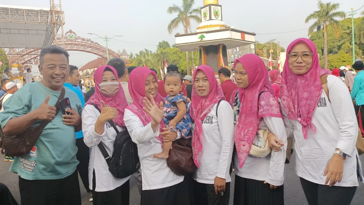 Launching kartu guru sejahtera dan sekaligus pencanangan HUT Kemerdekaan Republik Indonesia ke 81 di Alun - Alun Kabupaten Jepara