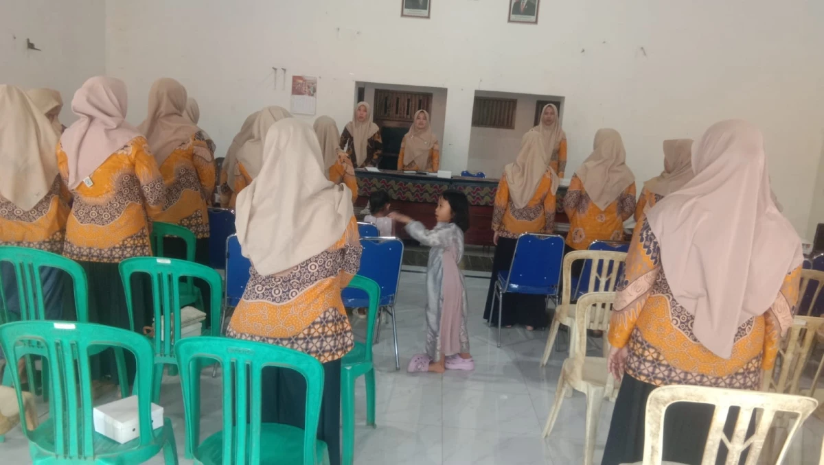 Pertemuan rutin PKK Desa Ketilengsingolelo di Pendopo Balaidesa Ketilengsingolelo 