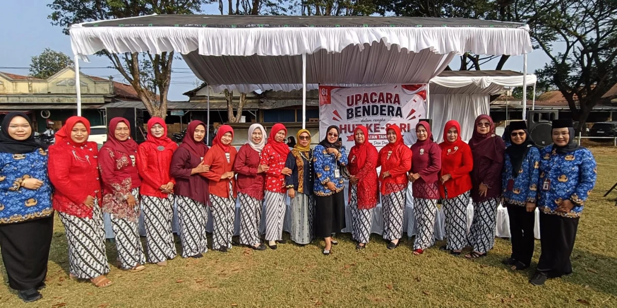 Semangat Kemerdekaan: Ketua TP PKK Desa Tegalsambi Hadiri Upacara HUT ke-81 Kemerdekaan RI