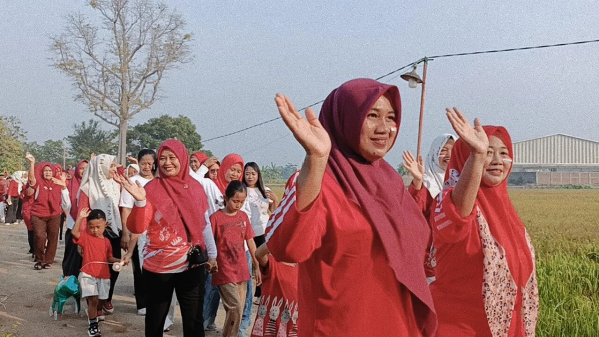 Semarak HUT ke-81 RI, Warga RT 09 RW 02 Desa Tegalsambi Gelar Jalan Sehat