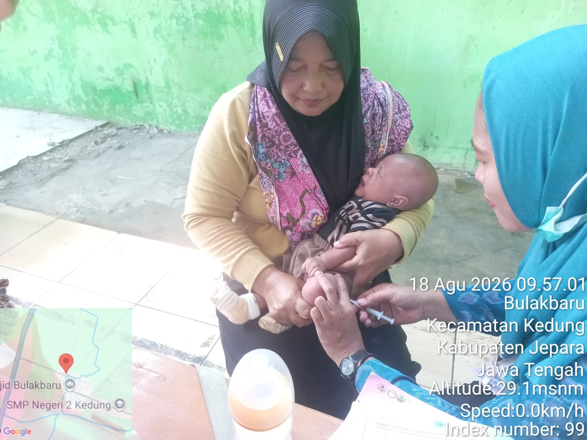 Posyandu balita dan pemberian Vit A serta obat cacing