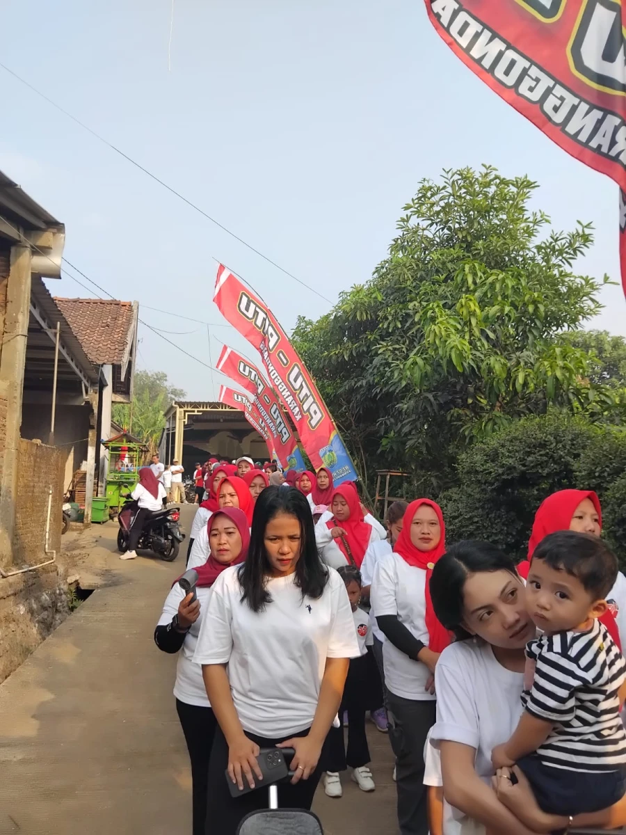 Jalan Sehat dan Aneka Lomba PKK RT 07/RW 07 Karanggondang Semarakkan HUT ke-81 Kemerdekaan RI
