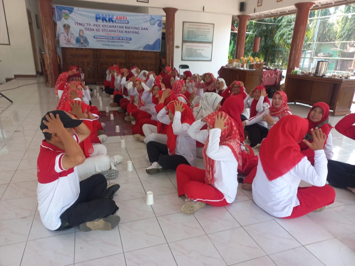 Kegiatan TP PKK kecamatan Mayong dengan tema PKK anti mager 