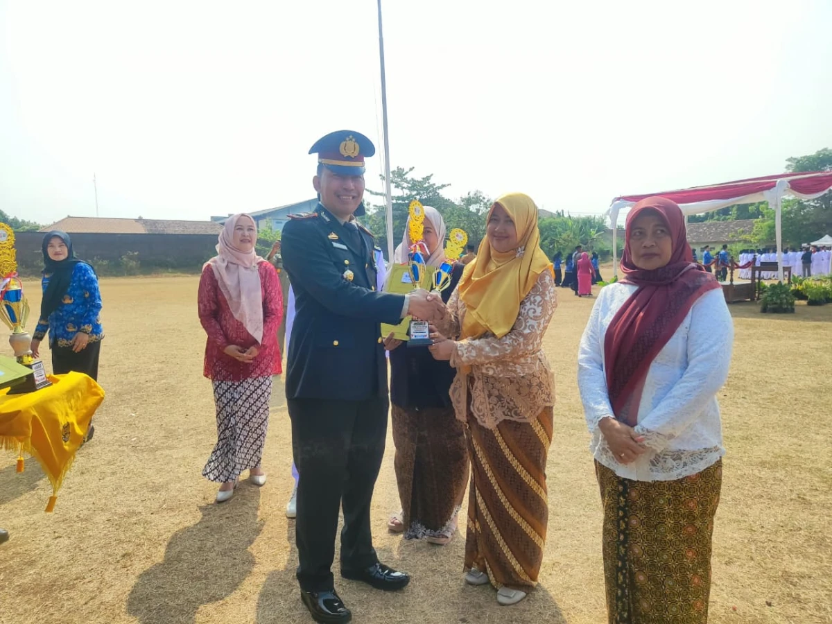 Juara II Lomba Senam Kreasi Tingkat Kecamatan