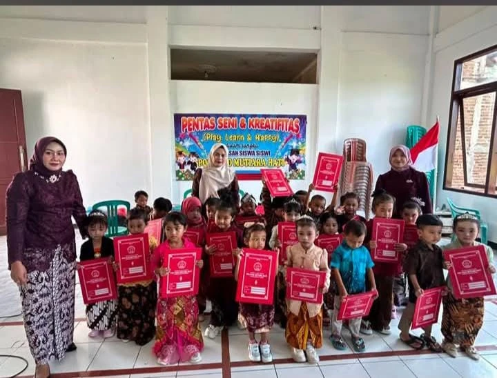 Kunjungan Bunda Paud Desa Ujungwatu