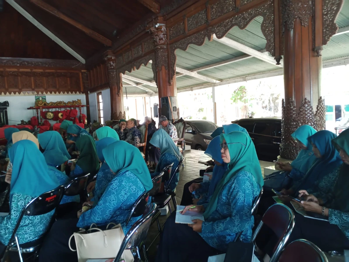 SOSIALISASI IMUNISASI DAN PENINGKATAN PERAN TOKOH MASYARAKAT PKK KADER POKJA IV