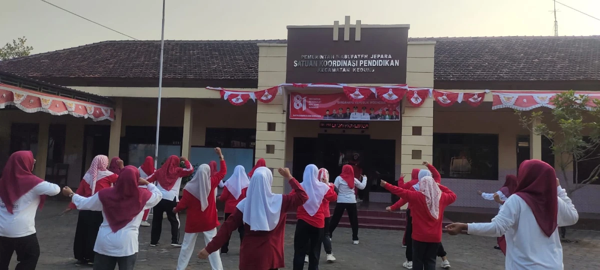 senam bersama himpaudi kedung