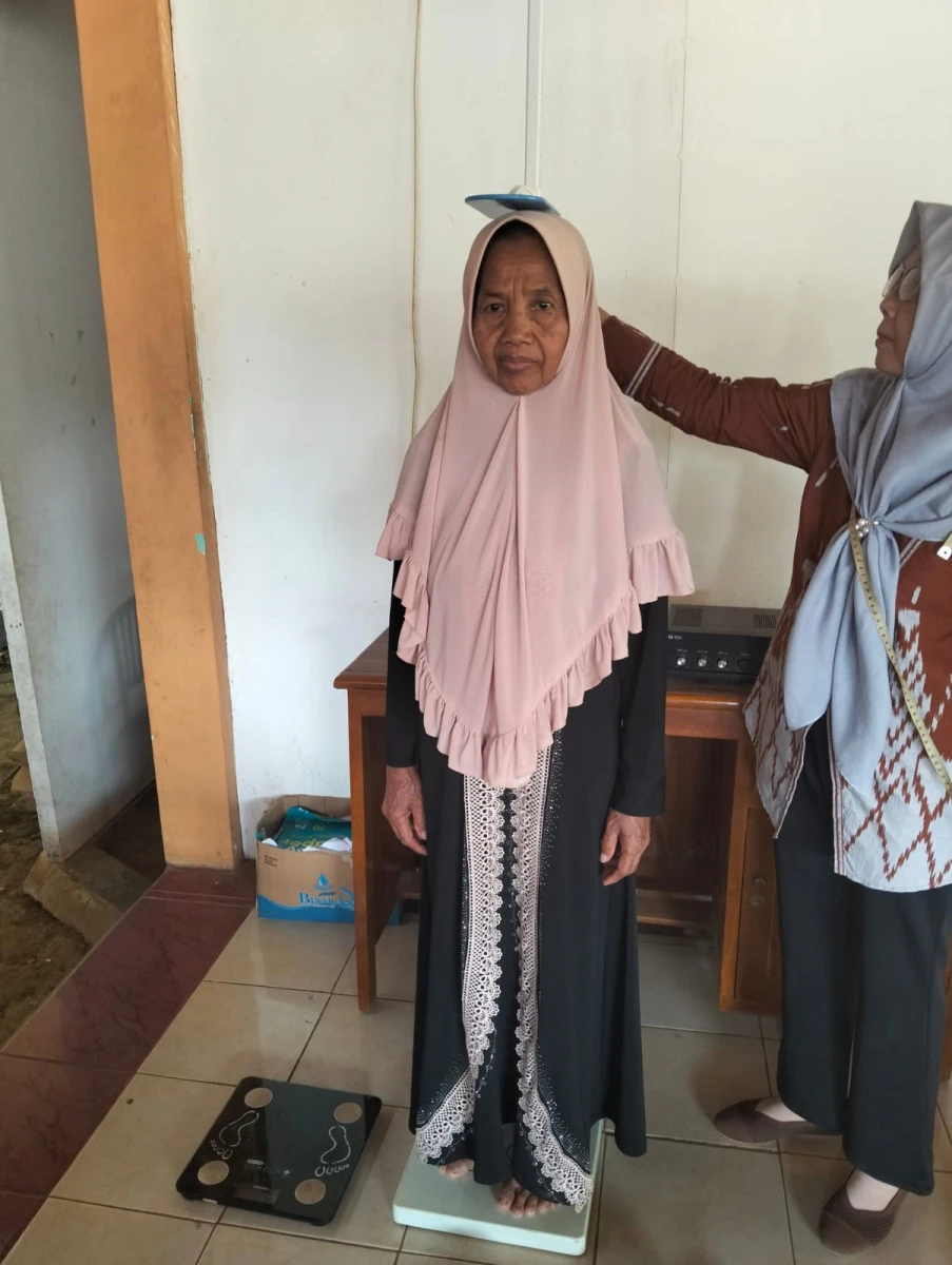 posyandu balita dan posyandu lansia