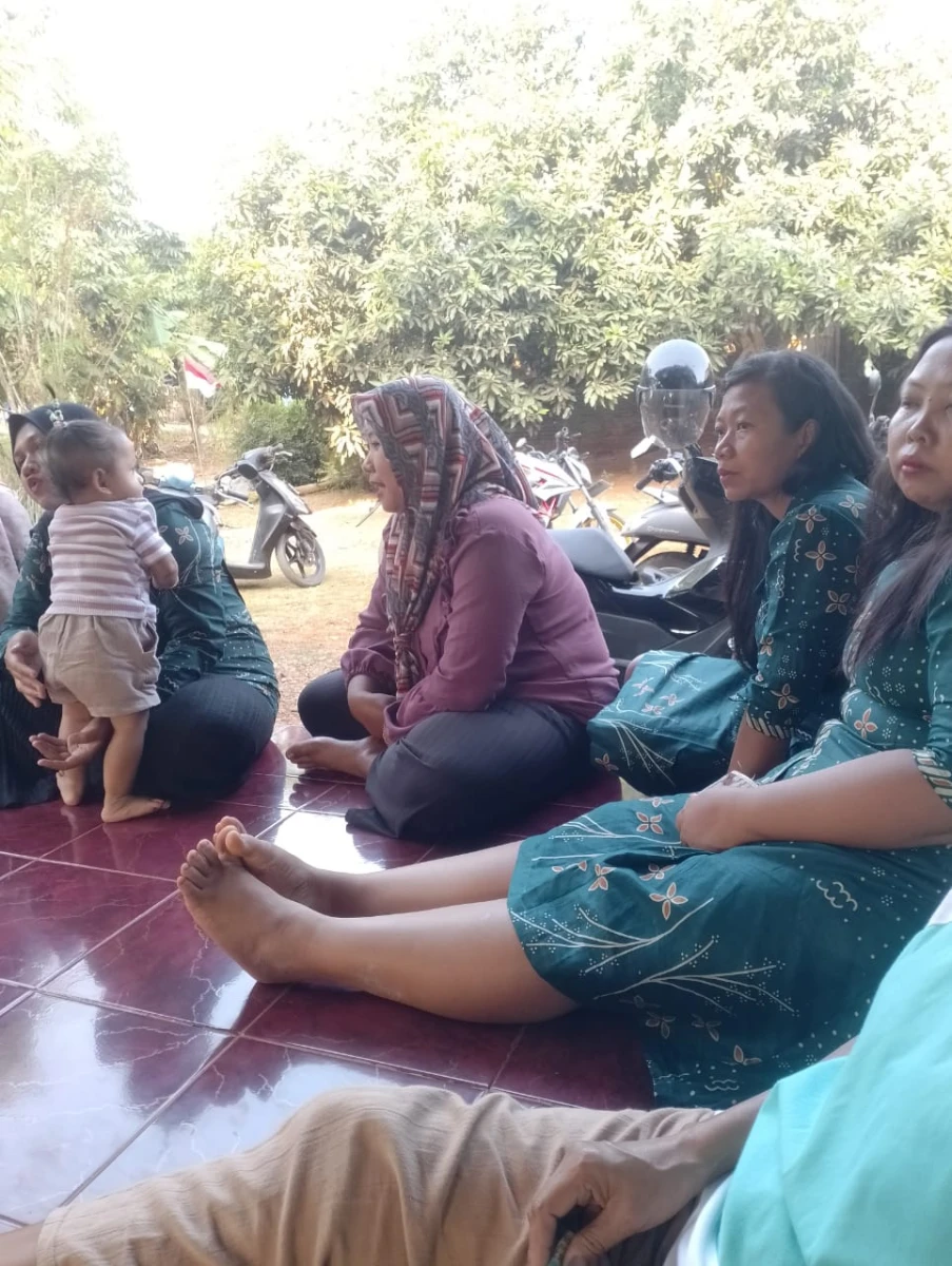 Pertemuan Rutin PKK RT 02/RW 05 Karanggondang, Pererat Silaturahmi melalui Arisan, Simpan Pinjam, dan Kegiatan Sosial