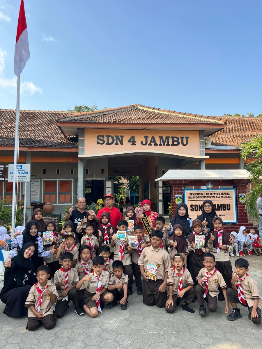 Bunda Literasi Kecamatan Mlonggo Menyapa SDN 4 Jambu, Tumbuhkan Cinta Membaca