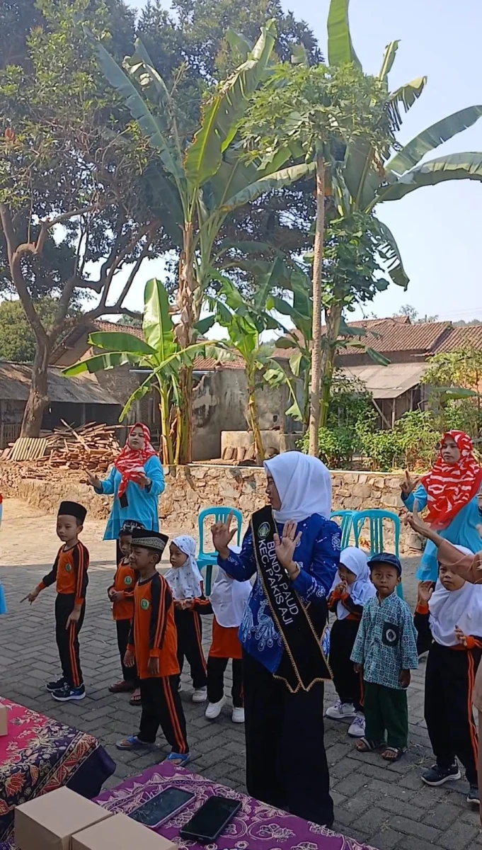 Kegiatan Senam 7 Kebiasaan Anak Hebat di KB Aswirul Afkar NU Muslimat