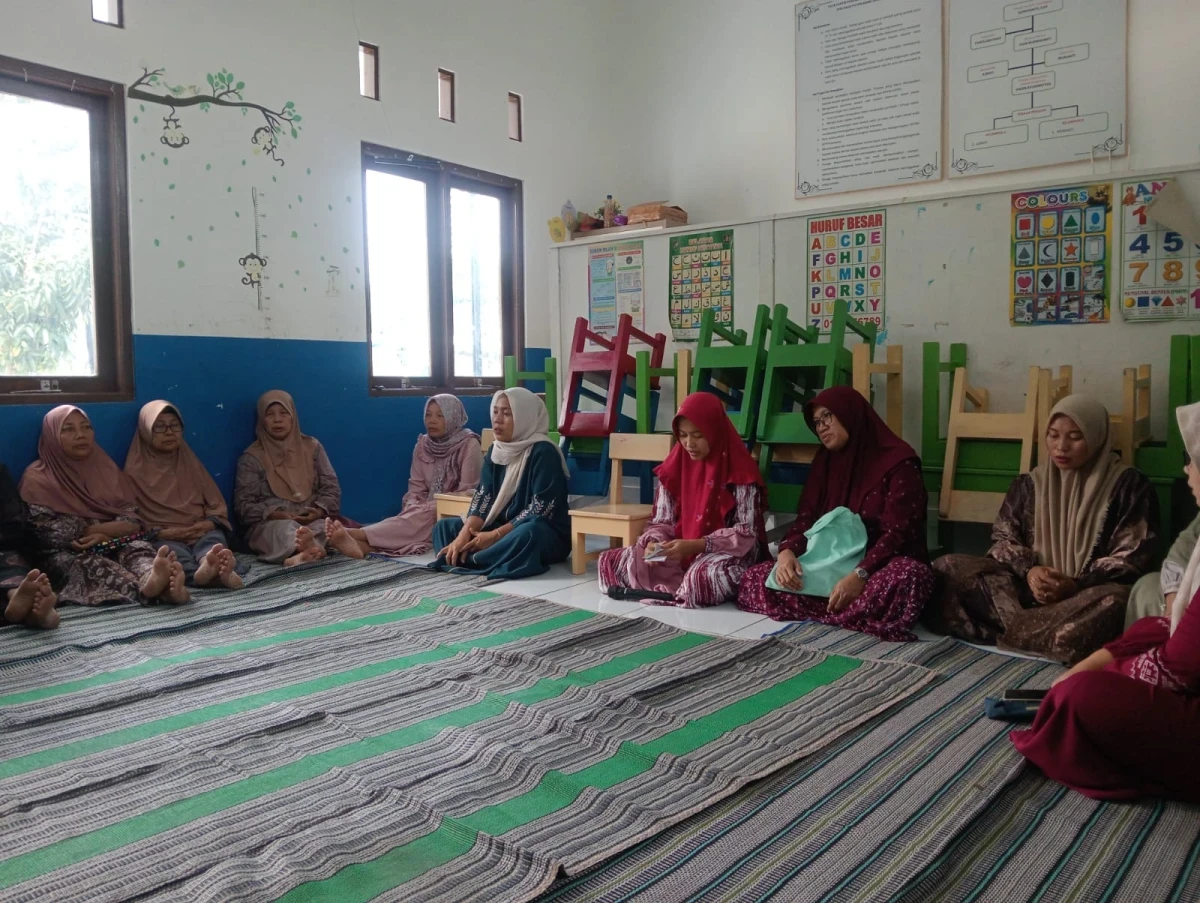 Pertemuan rutin Yasinan PKK Desa Ngetuk