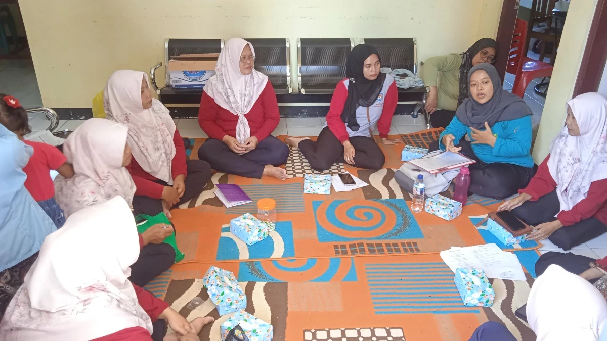Pertemuan kader posyandu Desa Ngetuk