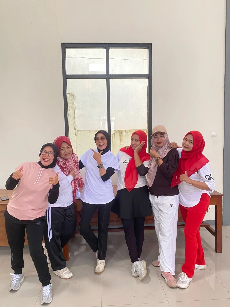 Senam Sehat PKK Desa Tritis Bersama KKN Unisnu Jepara