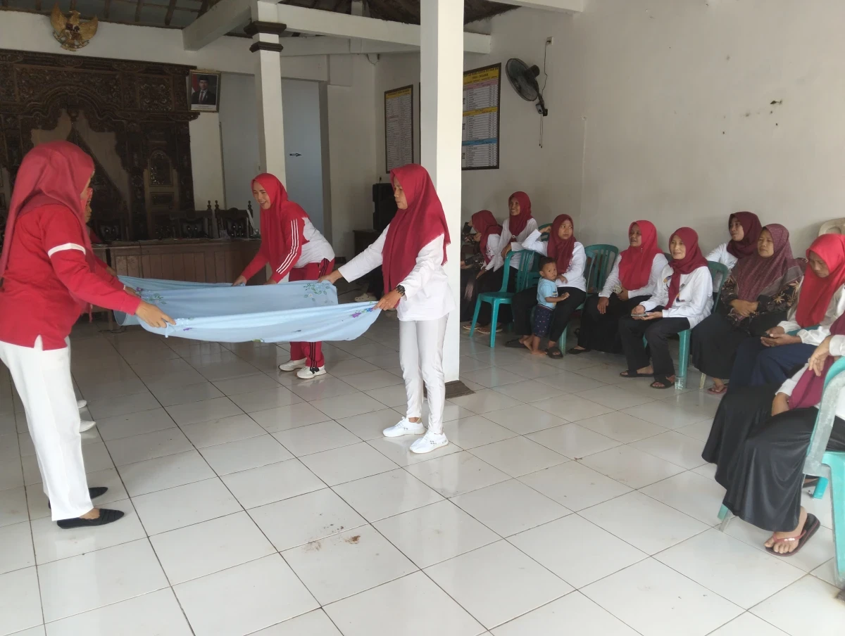 RAKOR TP PKK DESA NGASEM DAN LOMBA MEMPERINGATI 17 AGUSTUS