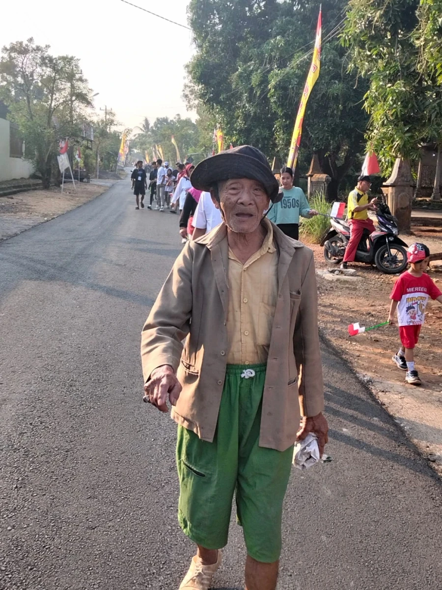 Senam Bersama Warga Desa Mororejo dalam Rangka HUT RI Ke 81