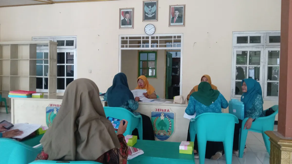 Pembinaan Buku Administrasi TP. PKK Desa Jatisari