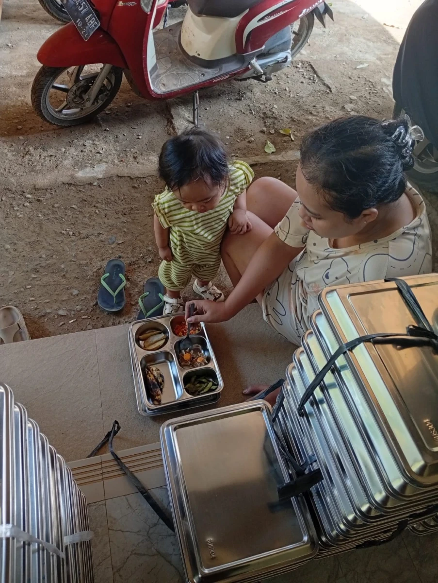MAKANAN BERGIZI GRATIS