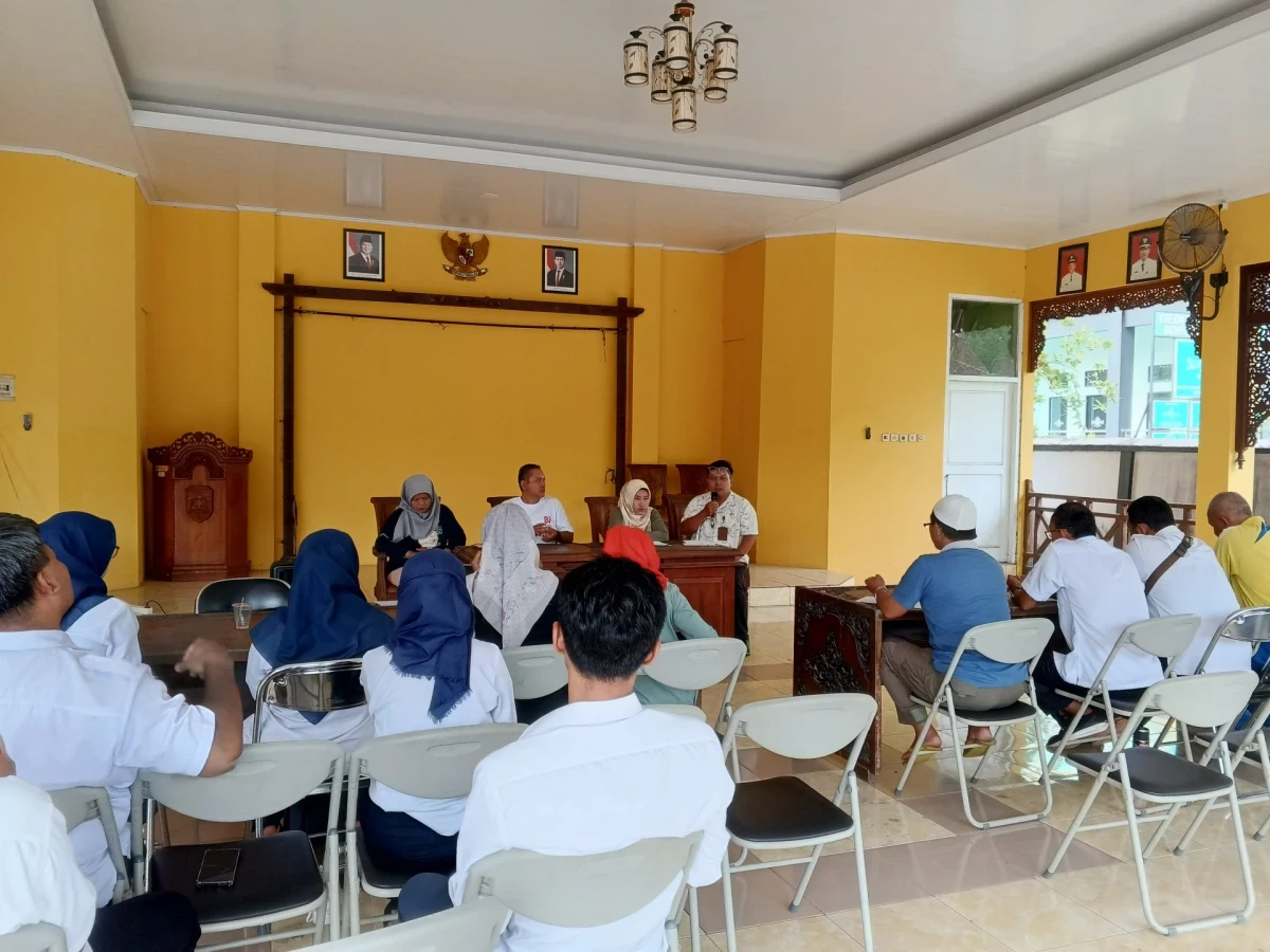 Checking Terakhir Persiapan Malam Tirakatan dan Upacara HUT Kemerdekaan RI ke 81