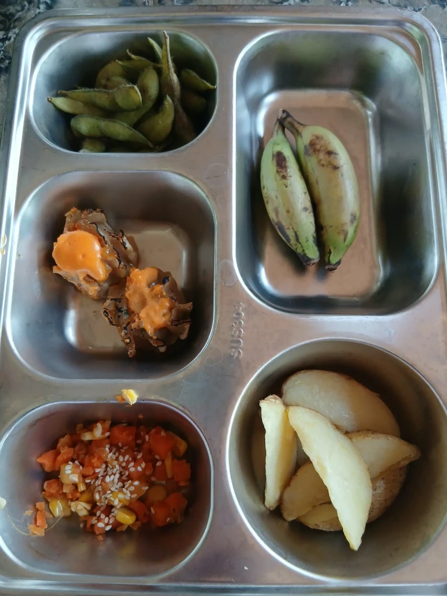 MAKANAN BERGIZI GRATIS