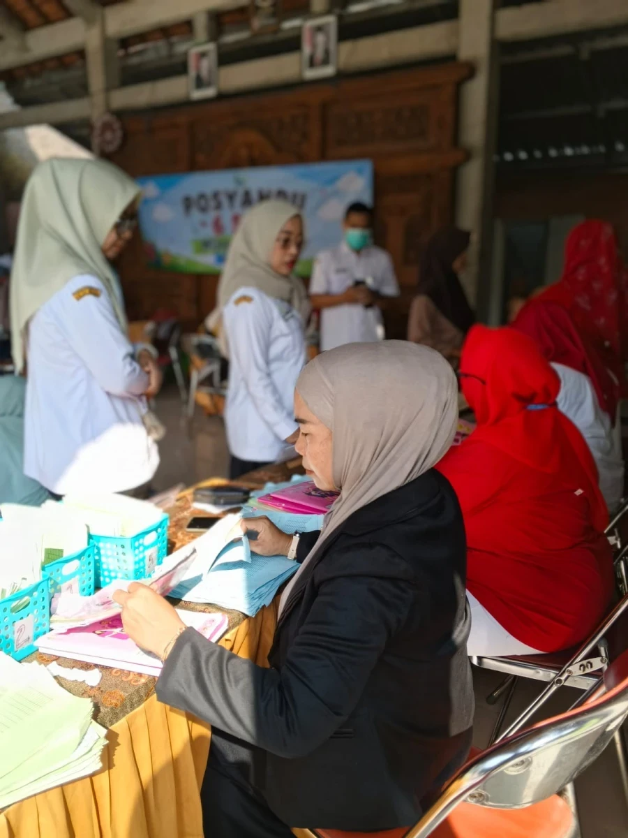 bulan vitamin A di posyandu 6spm Wijaya Kusuma platar