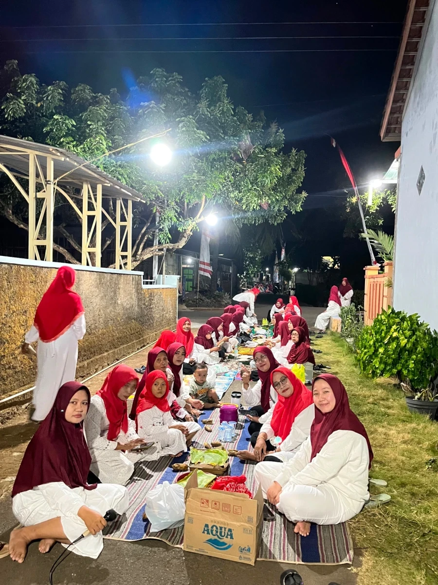Malam tirakatan RT 4 RW 4