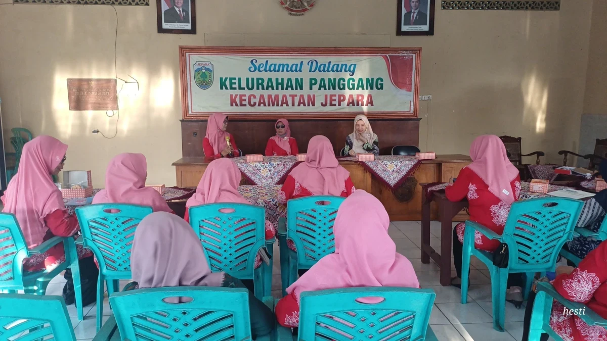 RAKOR PKK RT DAN RW SE KELURAHAN PANGGANG