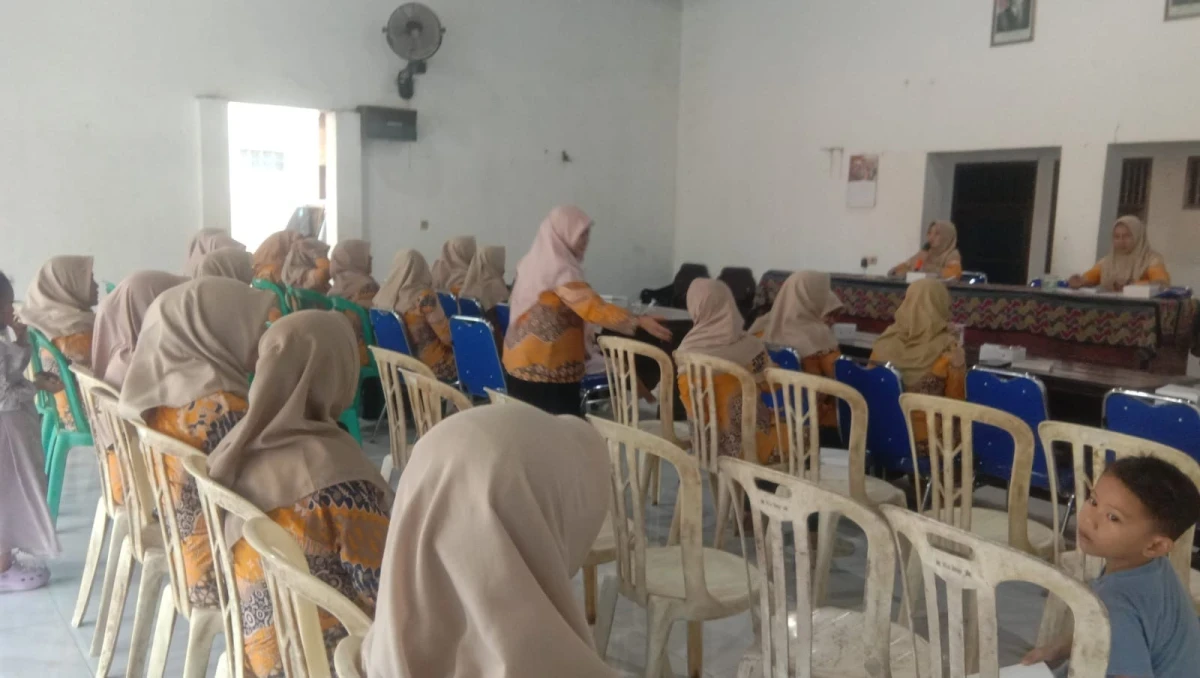 Pertemuan rutin pkk desa ketilengsingolelo di pendopo balaidesa ketilengsingolelo