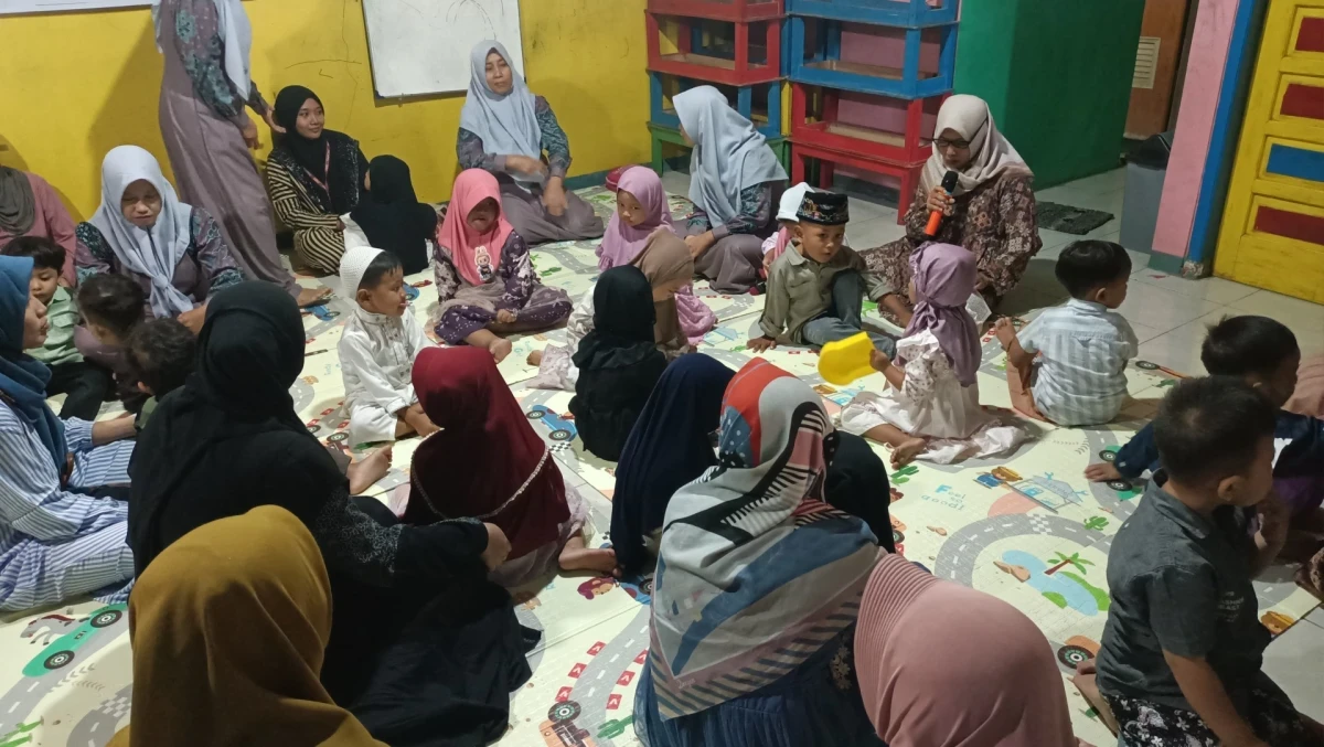 Acara peringatan maulud Nabi Muhammad SAW di pos paud Bintang Ceria desa Ketilengsingolelo