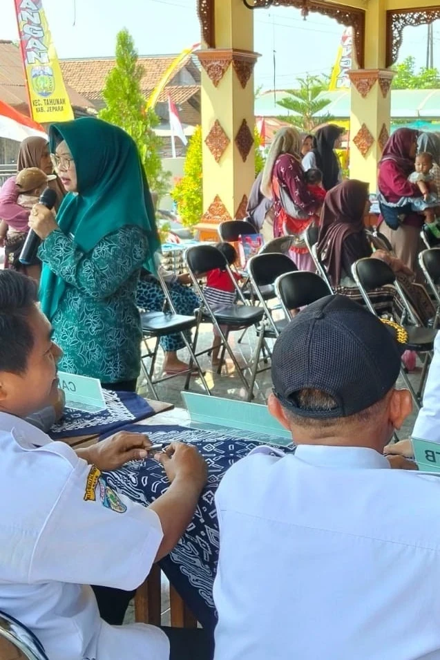 Monitoring posyandu 6 SPM Desa Demangan oleh ibu Kepala Puskesmas dan ibu Sekcam