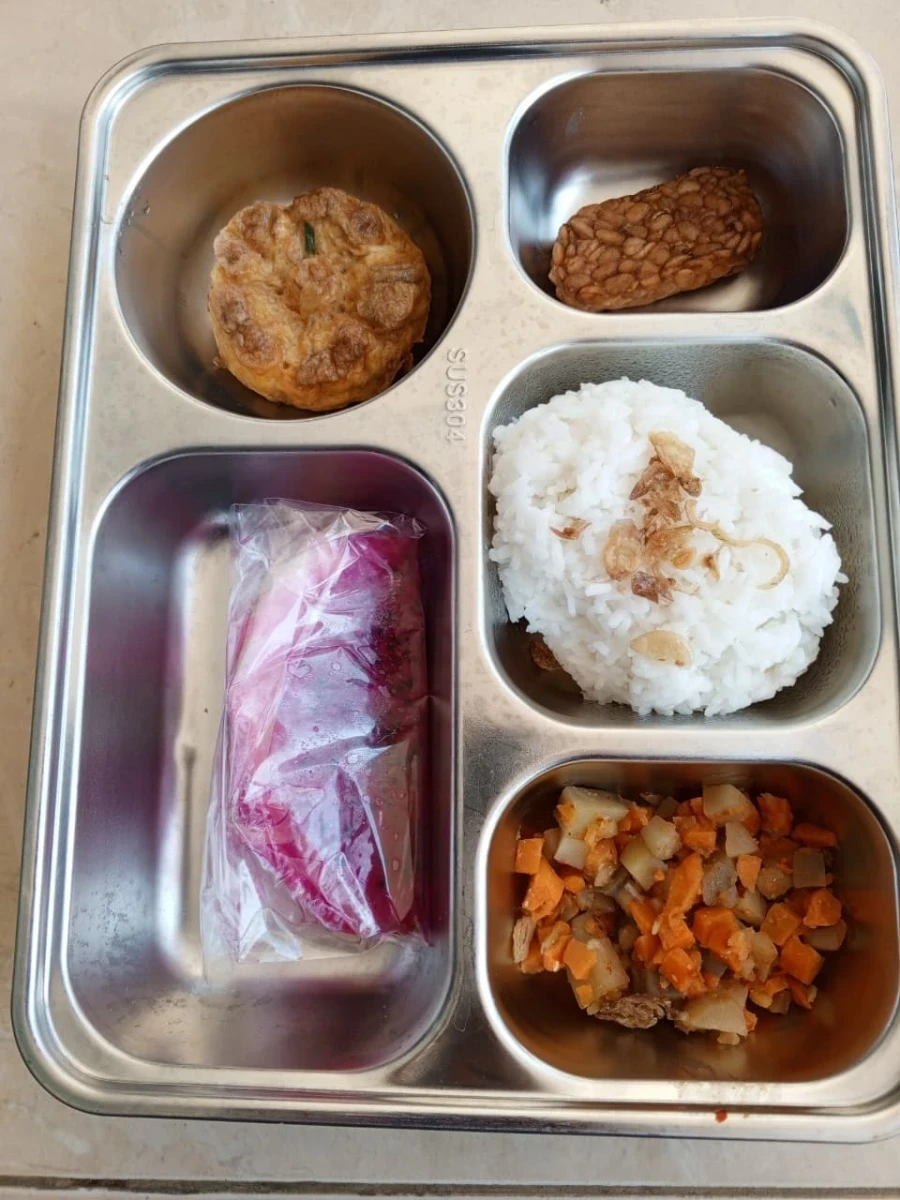 MAKANAN BERGIZI GRATIS ( MBG) 