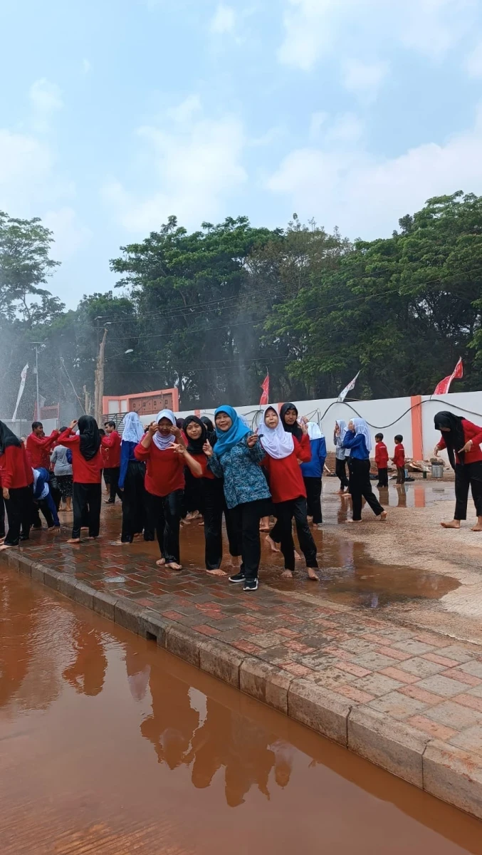 Edukasi Pemadam Kebakaran bagi Siswa Sekolah Rakyat Jepara