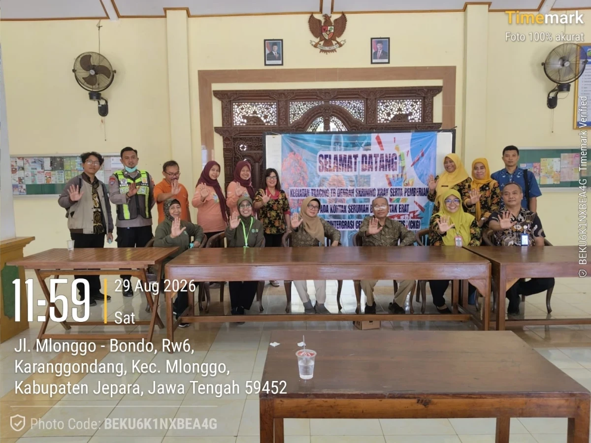 Kegiatan Tracing dan Skrining TBC dengan Pemeriksaan X-Ray di Balai Desa Karanggondang